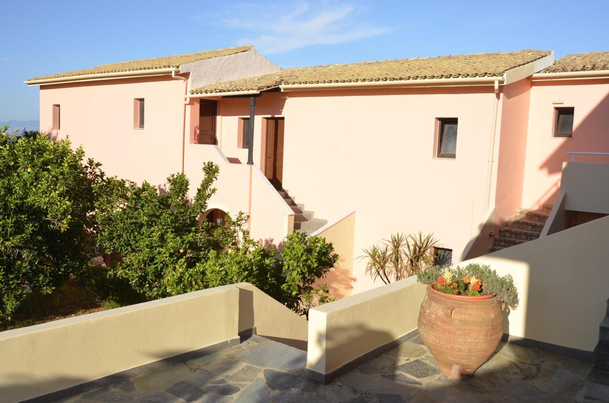 Penelope Apartment Hotel Dassia  Exterior photo